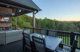 Skyfall | Cabin Rentals of Georgia | Al Fresco dining and outdoor living area